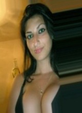 woman seeking local singles in Houston, Texas