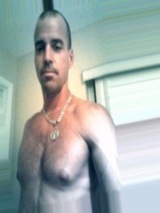 man seeking local singles in Deerfield Beach, Florida